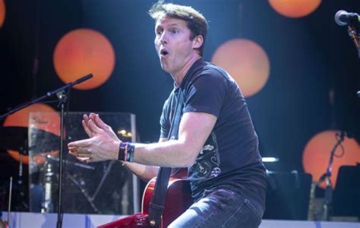 James Blunt's hilarious comeback to Twitter user